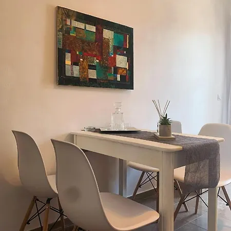 μaria's Flats * Tolón