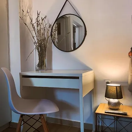 μaria's Flats * Tolón