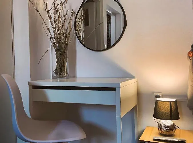 μaria's Flats * טולון